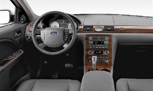 Interior_of_Ford_T_2536827c