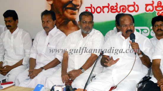 Veerappa-moily-press-19th_3