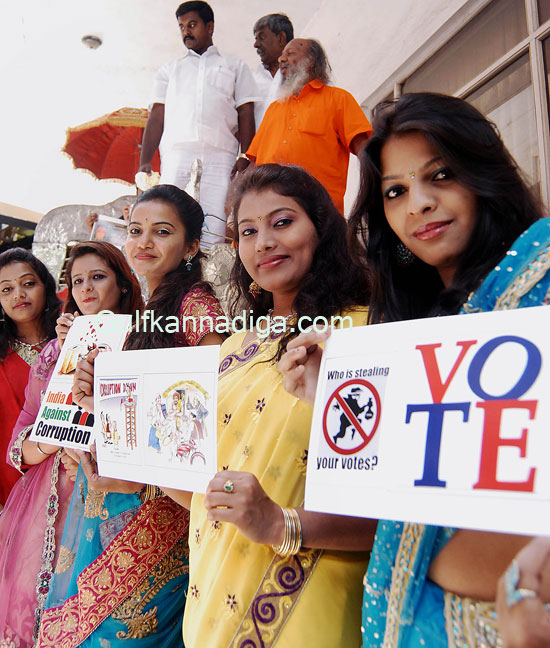 election-fashion-show-2