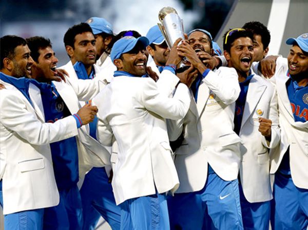 India lift Champions Trophy-2013-007