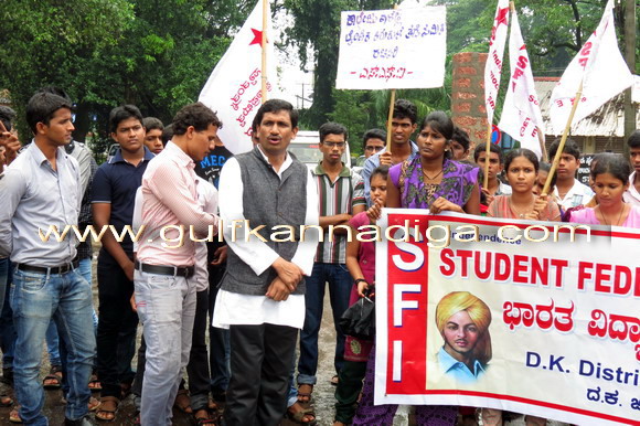 StudentRap_Sfi_protest_9