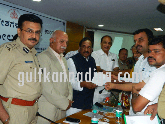 home-minister-_sp-office-3