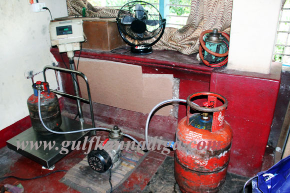 Illegal_refilling_gas_2