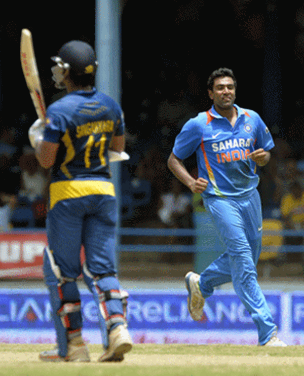 cricket-ind-sri-final-002