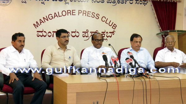 Dasara_Pujary_Press_2