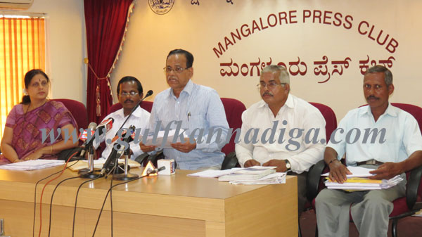 Dharmastal_hegde_servce