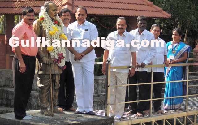 Dr.-karantha-award-2013.-33