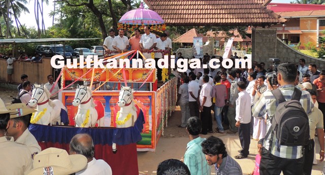 Dr.-karantha-award-2013.-34