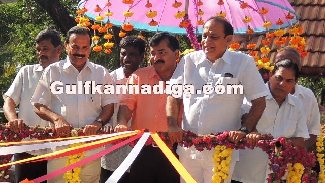 Dr.-karantha-award-2013.-38