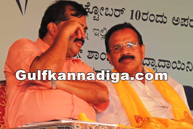 Dr.-karantha-award-2013.-53