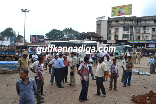 Karkala-bus-stand-8