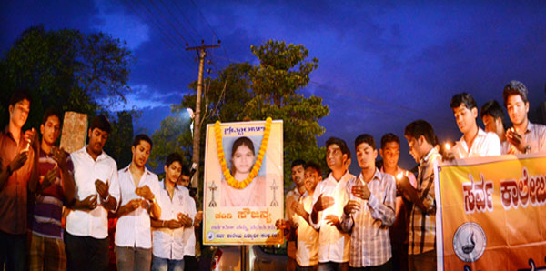 Soujanya_candle_protest_3