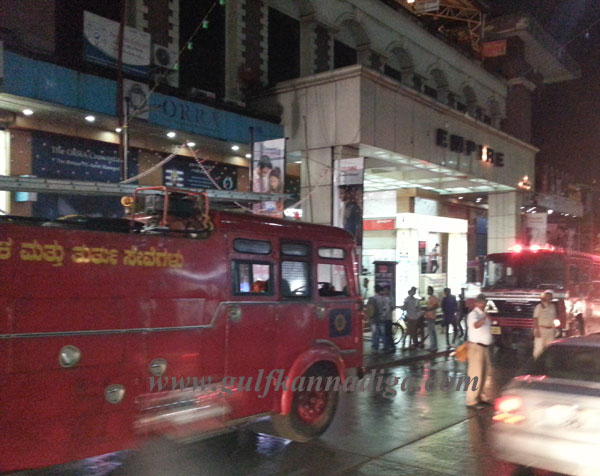 empire_mall_fire6