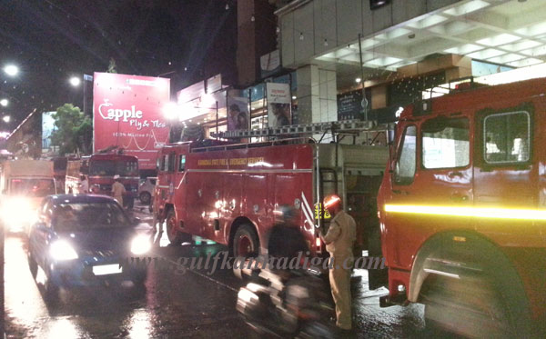 empire_mall_fire9