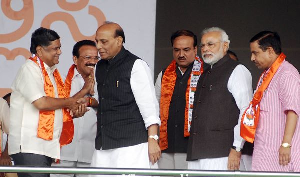 Modi in bang-Nov 17-2013005