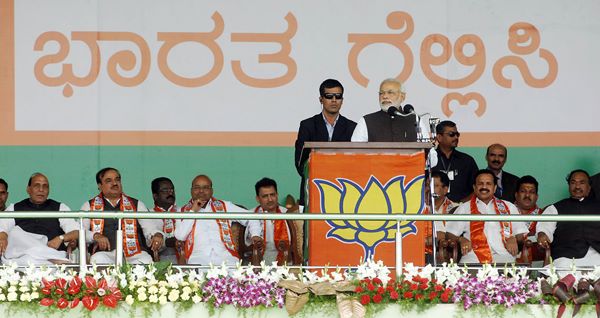 Modi in bang-Nov 17-2013010