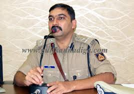 commisioner_manish_karbkr