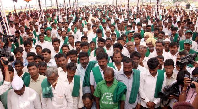 farmers_mourn_1667635g