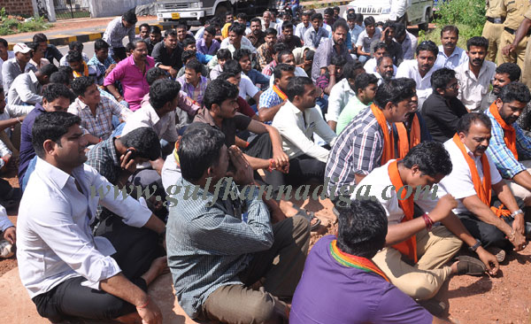 neermarga_clash_protest3