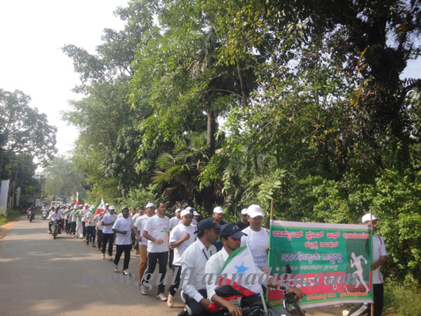 papular_front_india_1