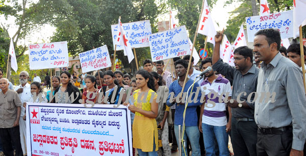 Blufilmcase_Dyfi_Protest_3