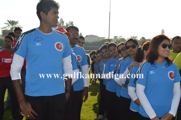 Bunts dubai throwball-Dec 7-2013-006