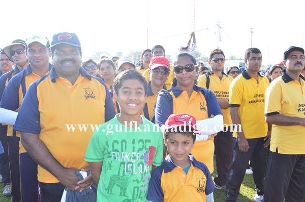 Bunts dubai throwball-Dec 7-2013-011