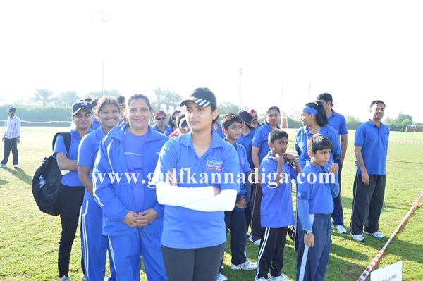 Bunts dubai throwball-Dec 7-2013-016