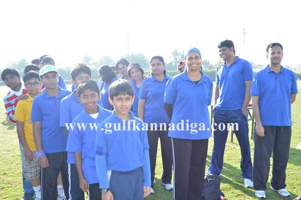 Bunts dubai throwball-Dec 7-2013-017