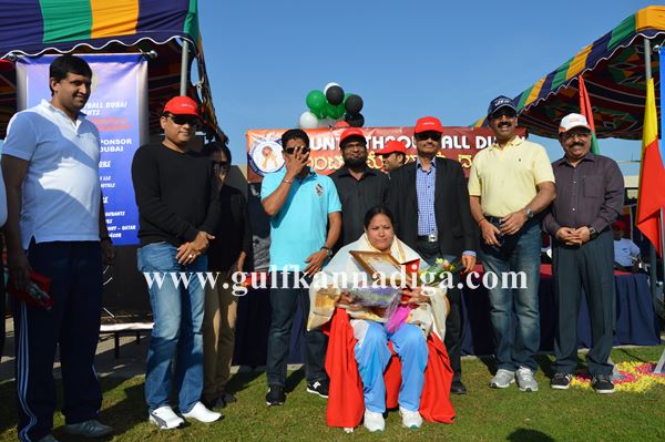 Bunts dubai throwball-Dec 7-2013-051