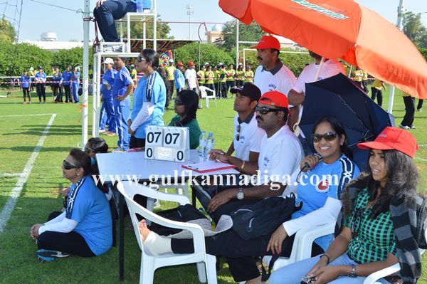 Bunts dubai throwball-Dec 7-2013-093