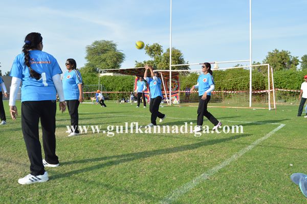 Bunts dubai throwball-Dec 7-2013-171