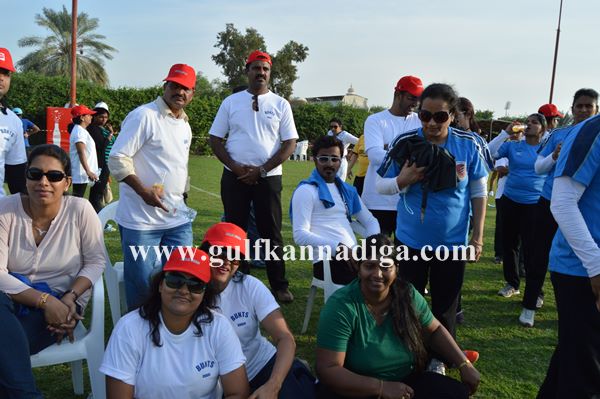Bunts dubai throwball-Dec 7-2013-244