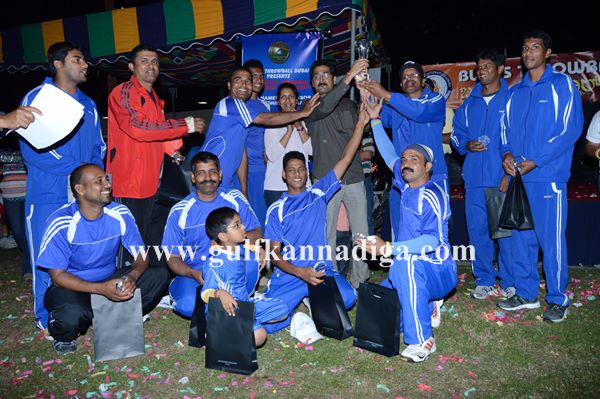 Bunts dubai throwball-Dec 7-2013-471