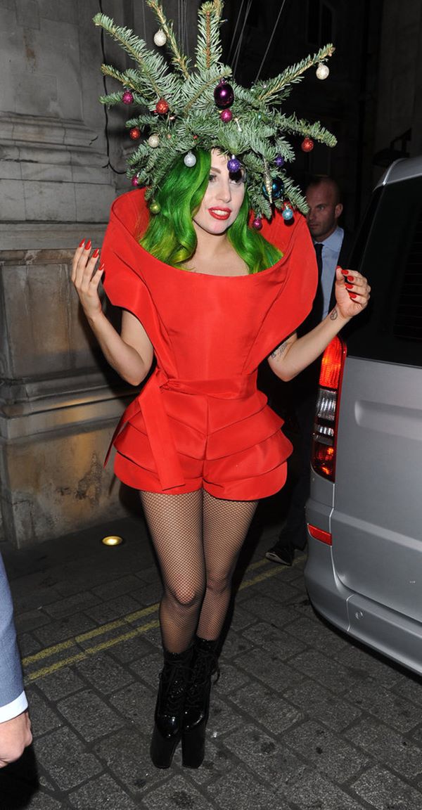 Sexy Santa in BCCUK News-Dec 25-2013-005