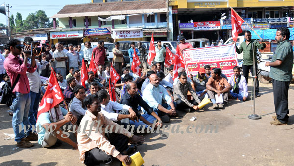 central_market_protest_1