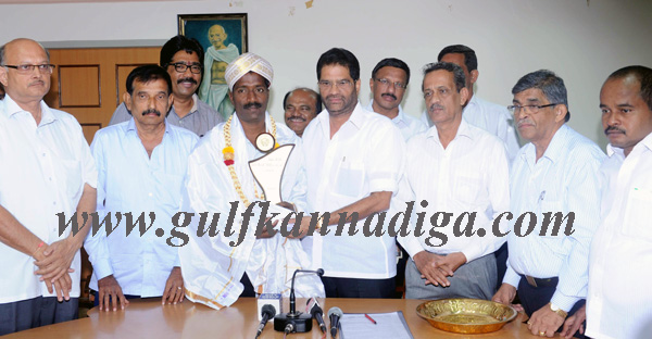 ginnis_record_kharvi_1