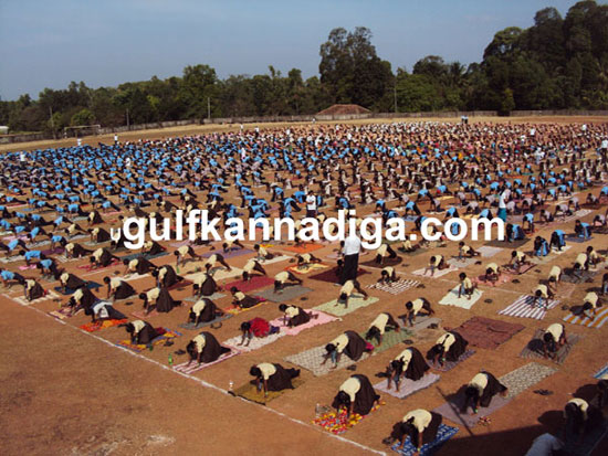 hebri-college-yoga