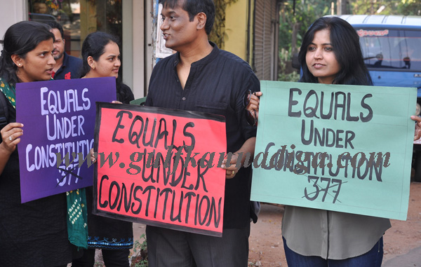 homo_sex-protest_suportrs_3