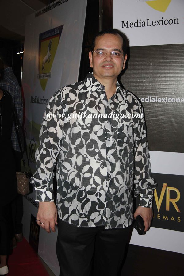 Aneez bazmi-Jan14-2014-004