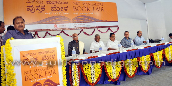 Book_fair_inuagration_12