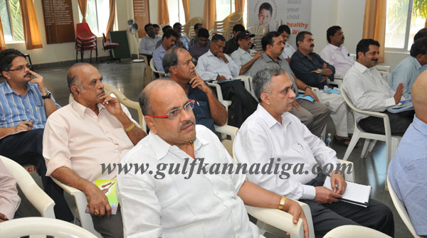 Cashew_mnuftr_astn_3