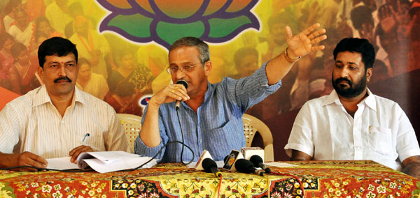 Ganesh_karnik_press_2