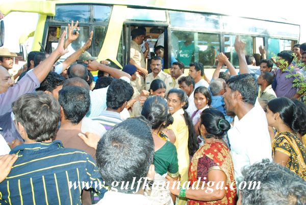 Kirimanjeshwara-gramapanchayath-pro-Jan-29-2014-003