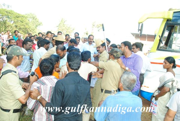 Kirimanjeshwara-gramapanchayath-pro-Jan-29-2014-0071