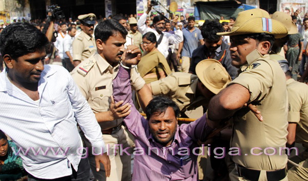 Market_Police_arest_1