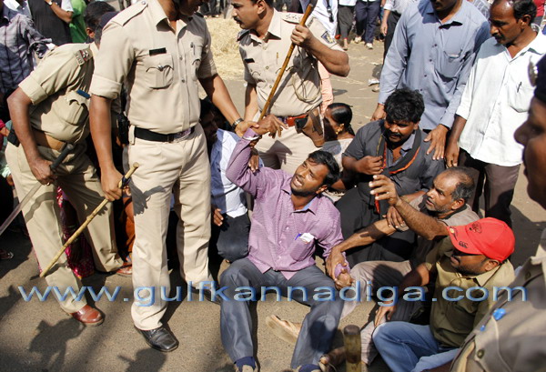 Market_Police_arest_11