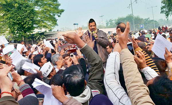 kejriwal-dharbar