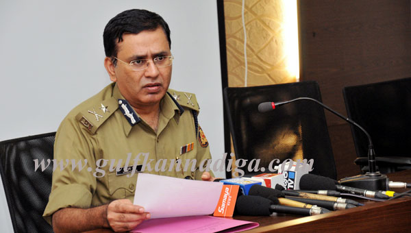 police_comisinor_press_5