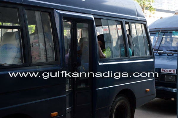 Ullala_Curfew_clamped_37